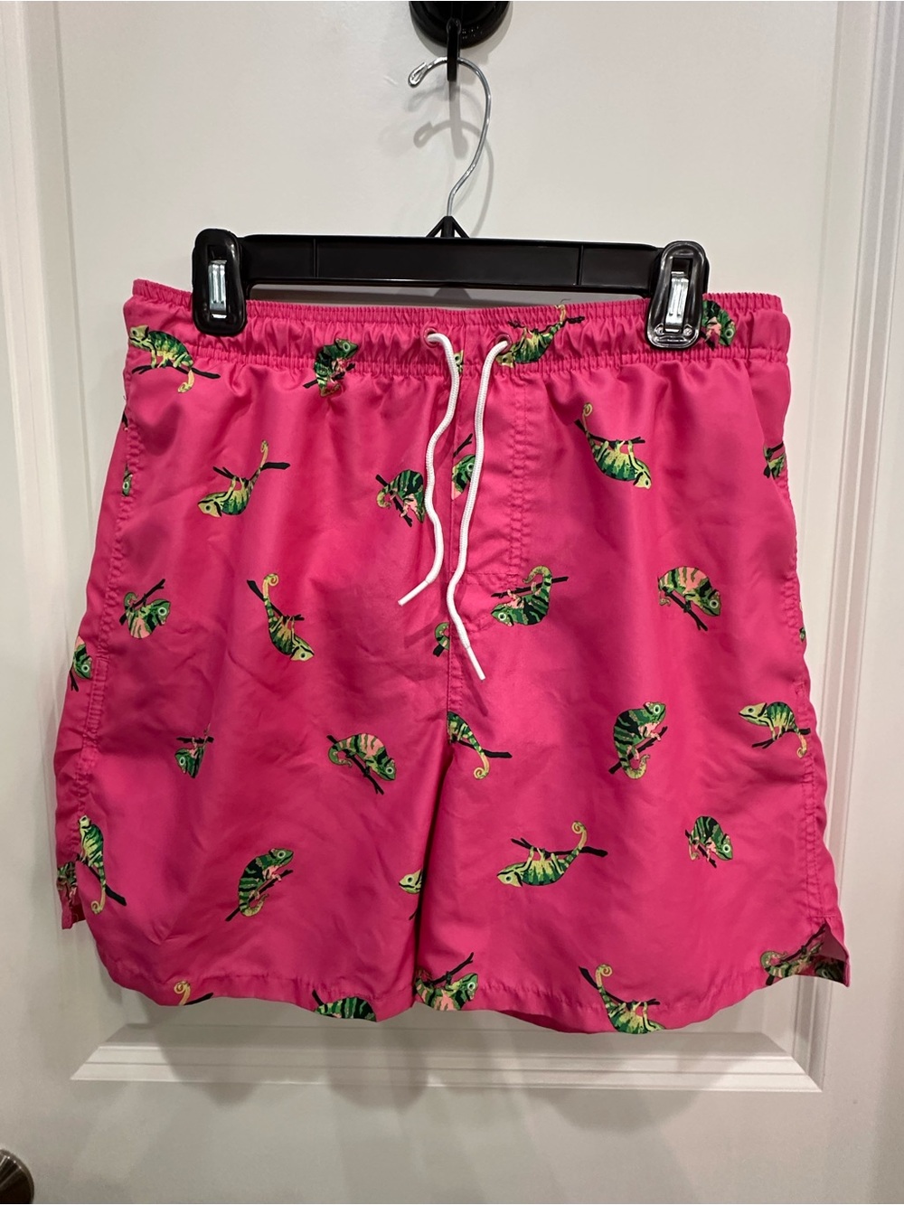 Old Navy Hot Pink Chameleon Print Athletic Shorts